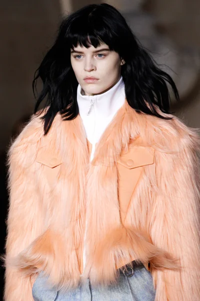 Look 33